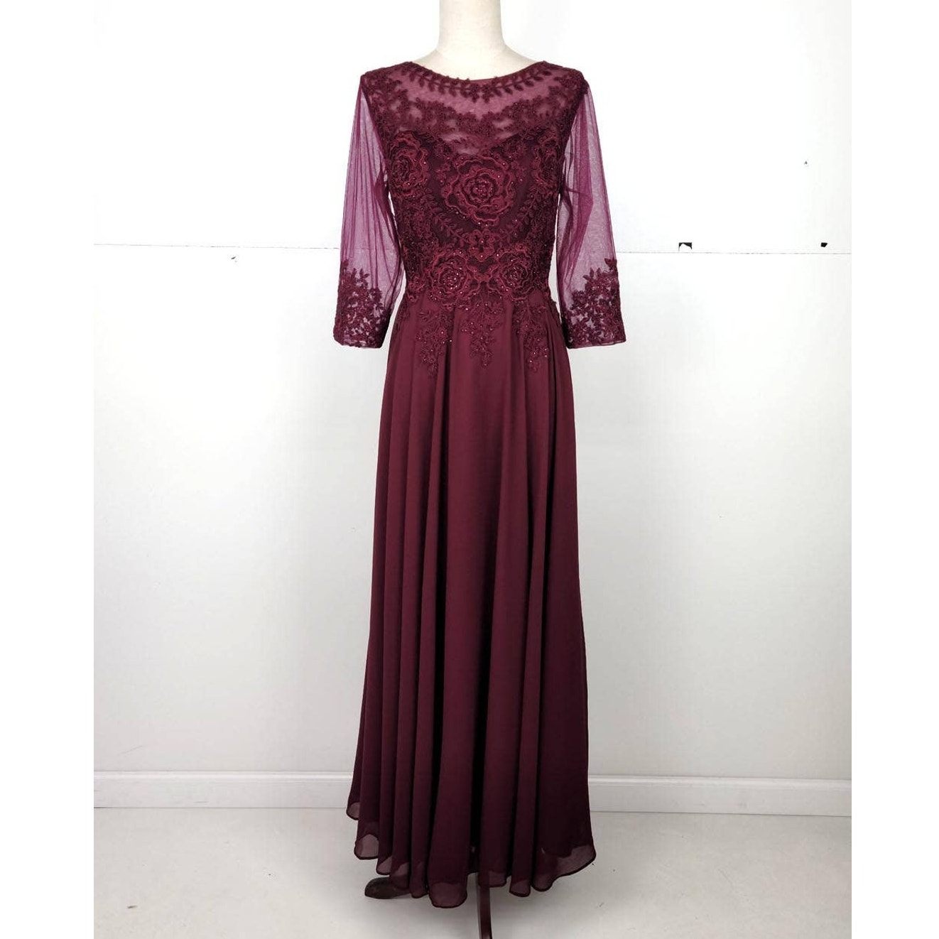 Chicas Missy Maxi Dress 3/4 Lace Sleeve Gown Women Medium Burgundy Formal Nwt